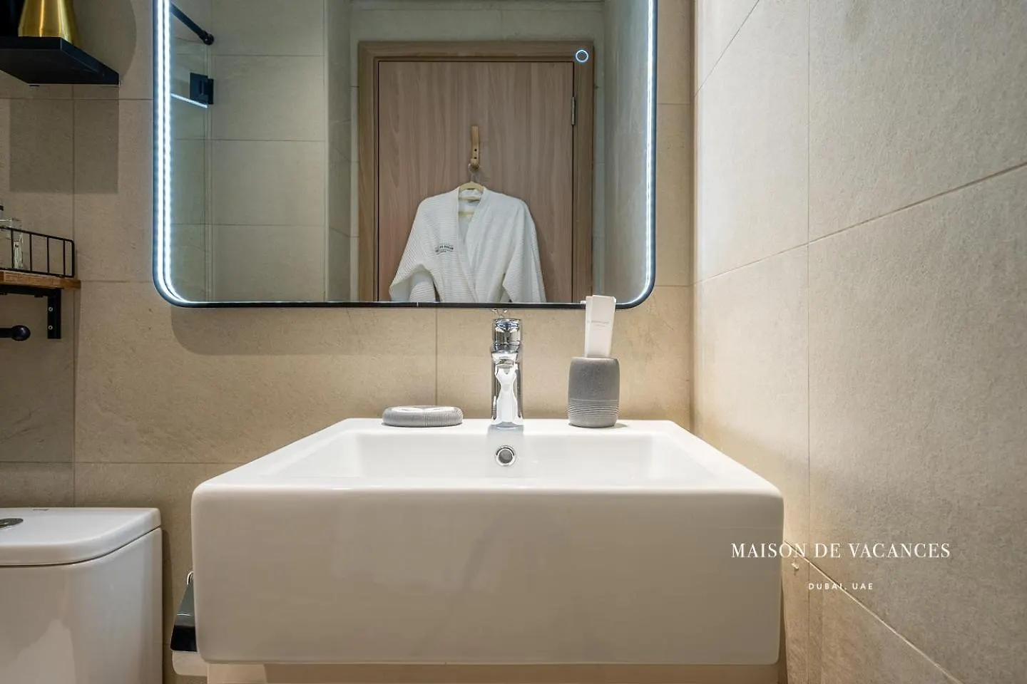 Nomad Corner Studio Pool View Dubai Apartment