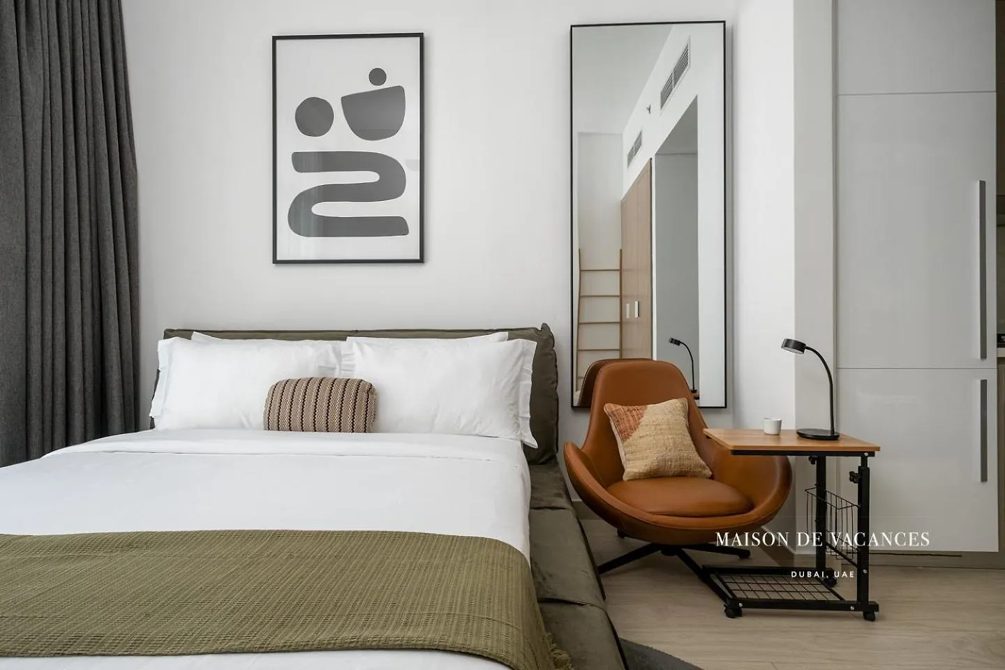 Apartment Nomad Corner Studio Pool View Dubai